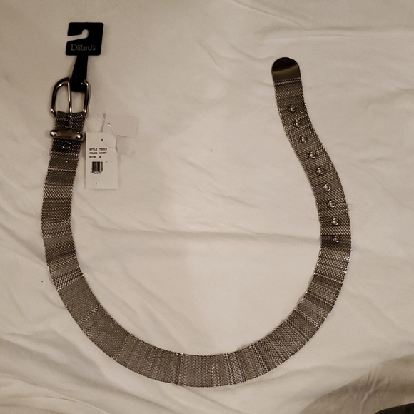 MESH BELT.  SILVER/ NICKEL COLOR.  SIZE SMALL.   NWT. - Picture 1 of 1